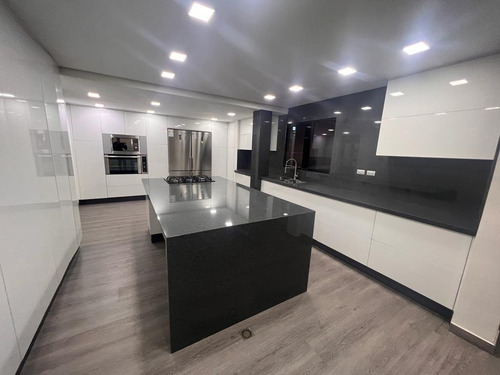 Imagen 2 de 8 de Lujoso Townhouse En Venta En El Trigal Norte Gavip