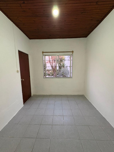 Alquiler De Casa Muy Segura A Pasos De Todos Los Servicios