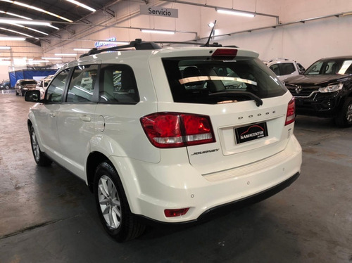 Imagen 4 de 15 de Dodge Journey 2.4 Sxt At 7 Plazas