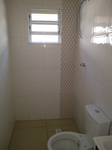 Imagem 9 de 13 de Casa Nova, 02 Dormitorios, 700 Metros Da Pista (2027)