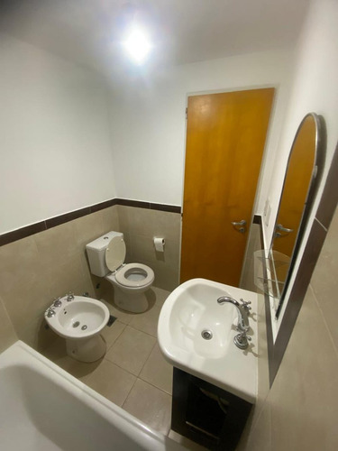 Se Alquila Monoambiente En Castelar Sur