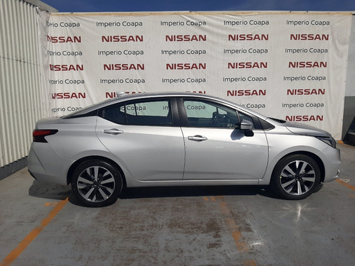 Nissan Versa Platinum Cvt
