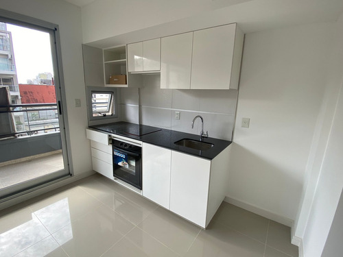 Venta Departamento Belgrano, 2 Ambientes, Frente, Balcón