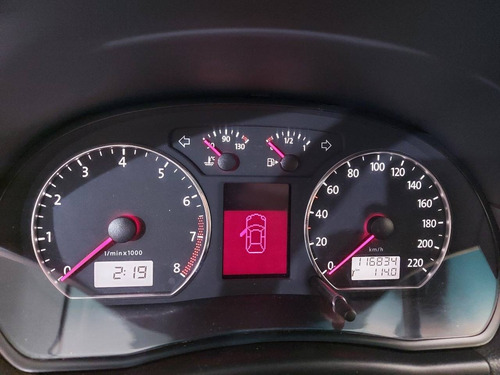Imagem 8 de 15 de Volkswagen Polo Sedan 1.6 Mi 8v Flex 4p Automatizado
