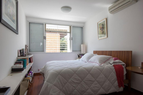 Imagem 19 de 25 de Atenção! Linda Casa Em Rua De Excelente Localização. Fácil Acesso.casa Com 4 Dormitórios À Venda Por R$ 3.900.000 - Alto De Pinheiros - São Paulo - Ca0831