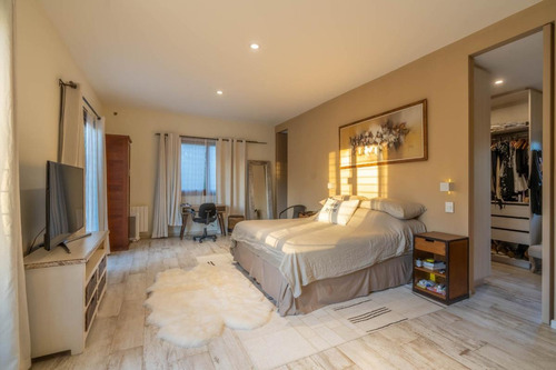 Importante Casa En Venta Las Lomas-santa Rita! Moderna E Impecable!