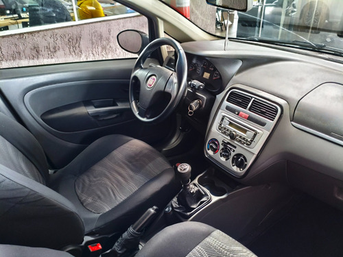 Fiat Punto 1.4 ATTRACTIVE 8V FLEX 4P MANUAL