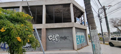 Imagen 10 de 10 de En Venta En El Palomar Local A Estrenar Al Lado Del Hall De Entrada Mirando De Frente Cuarto Lado Derecho De 30m2 Con Baño. F: 9074