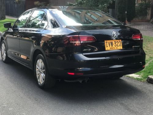 Volkswagen Jetta Comfortline 2.5 At