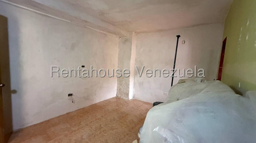 Venta Acogedora Casa Ubicada En Conjunto Cerrado,urb La Montanita Gabriela C