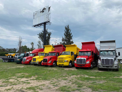 Imagen 10 de 12 de Camion De Volteo De 14 Mts Cabina Marca Sterling