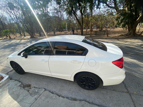 Honda Civic Dmt Lx Sedan At