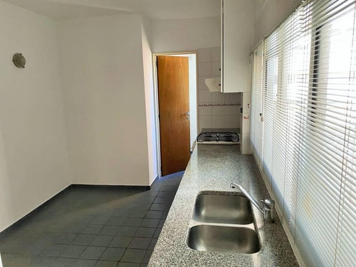 Imagen 15 de 19 de Fantástico Semipiso De 3 Ambientes Con Cochera En El Centro De Martinez.