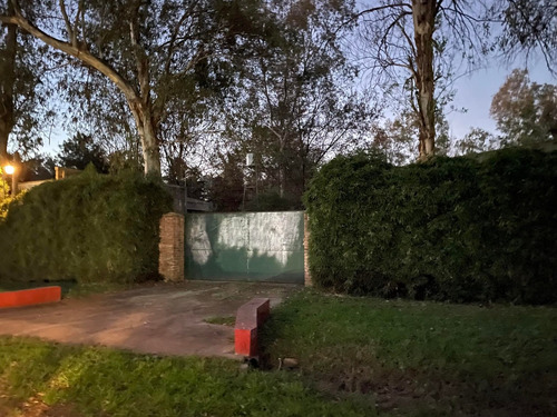 El Maestro 3300, La Reja/ Quinta 4 Amb / Pileta/ Lote 1800m2/ 350m2 Cub / U$s 60.000 Oportunidad5