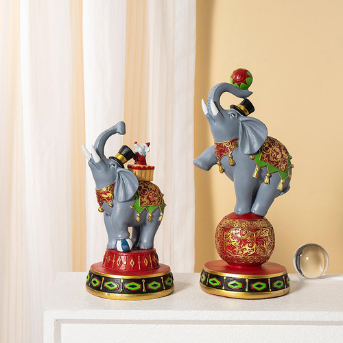 Estatua Del De Figuras Decorativas De Jugar Con La Pelota