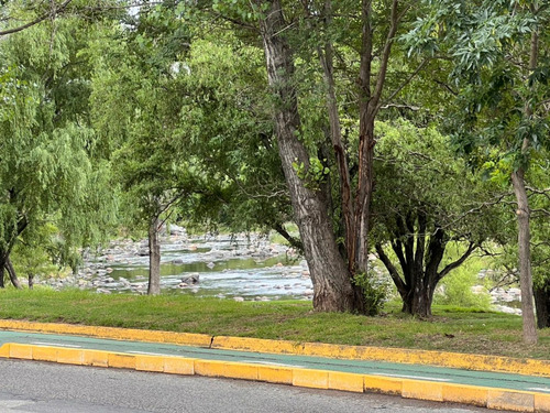 Venta Departamento 2dorm Frente Al Rio Carlos Paz
