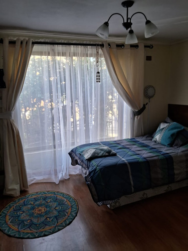 Arriendo De Habitación Mensual O Casa Completa .