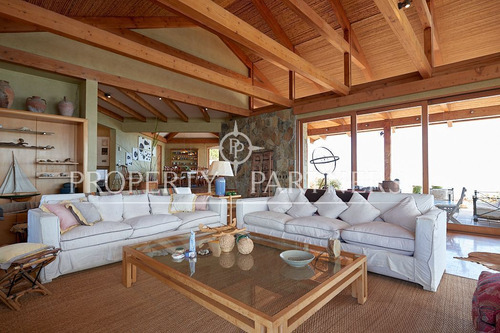 Casa Punta Pite,apta Construcción En Altura Vist...
