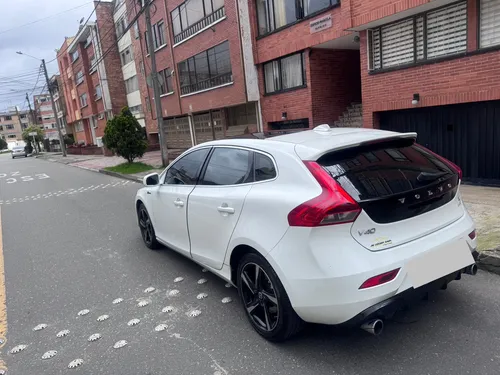 Volvo V40 1.6 T4 R-design