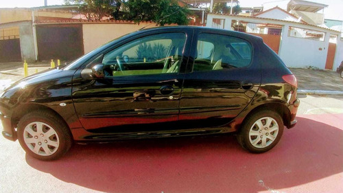 Peugeot 206 2008 1.4 Presence Flex 5p
