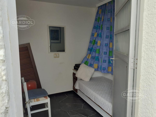 Imagen 15 de 23 de Apartamento 2 Dormitorios En Playa Mansa Primera Linea. Punta Del Este.