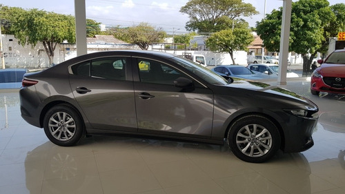 Mazda 3 Touring Automático Machine Gray 2.0 2021
