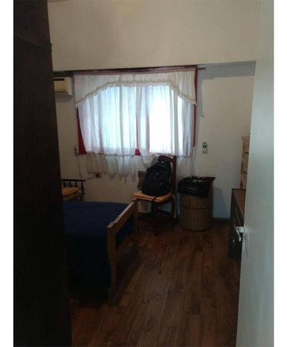 Chalet 5 Amplios Ambientes Con Extenso Parque