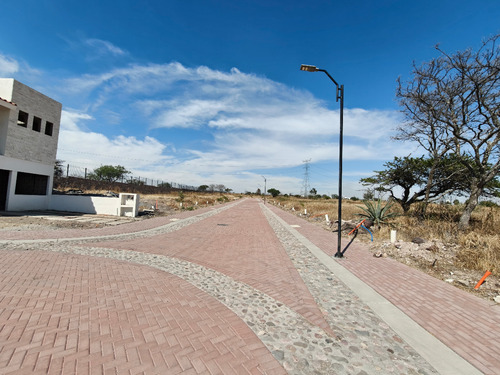 Terreno En Ciudad Maderas Corregidora, Qro.