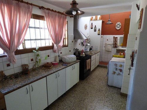 Imagen 9 de 22 de Casa En Venta Alto Alberdi 4 Dormitorios Apto Bancor