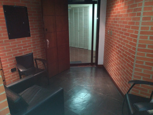 Imagen 2 de 9 de Oficinas En Alquiler