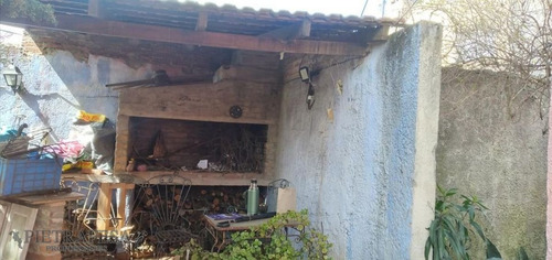 Imagen 5 de 11 de Casa En Venta 3 Dormitorios, 2 Baños, Patio, Parrillero Y Garaje- Euclides Salari-pérez Castellanos