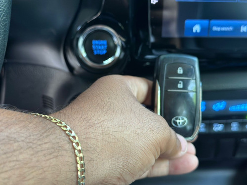 Imagen 9 de 15 de Toyota Hilux Revo 2020 Japonesa