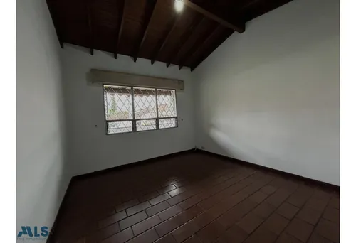 Casa En 2do Piso Con Espacios Amplios(mls#252985)