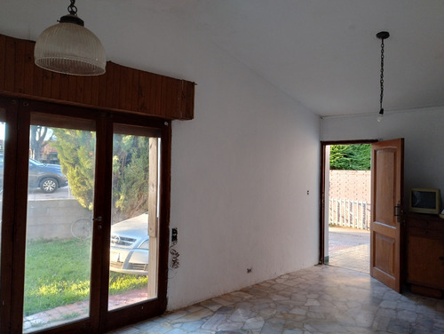 Casa Con Monoambiente A Reciclar Sobre Ruta En Nono