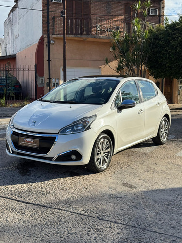 Peugeot 208 1.6 Allure Touchscreen