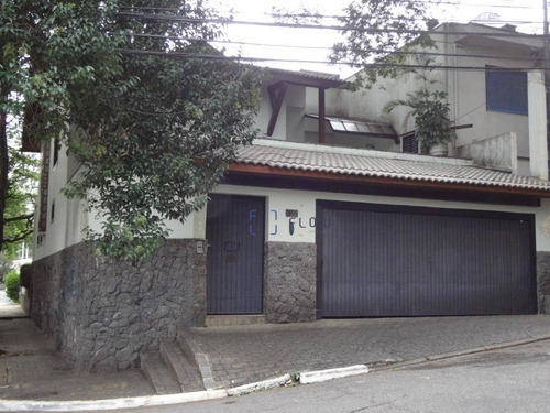 Casa Com 3 Dormitórios E 3 Vagas De Garagem - Paraíso. - Ca1180
