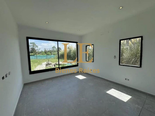 Venta Casa San Sebastian Vista Abierta