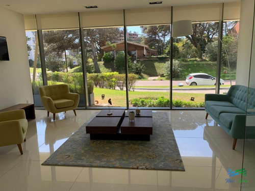 Imagen 13 de 15 de Vendo Apartamento 2 Dormitorios En Playa Brava Punta Del Este Departamento Maldonado - Punta Del Este Brava