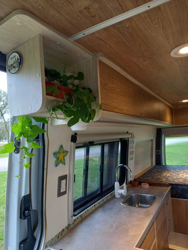 Imagen 2 de 25 de Motorhome Sprinter Primera Mano! 2013 - A Estrenar!