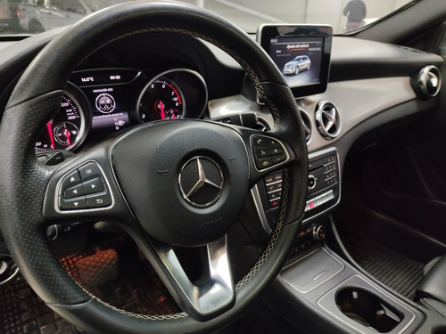 Imagen 11 de 15 de Mercedes Benz Gla 200 Urban 2017