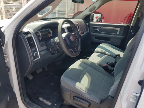 Dodge Ram Slt Doble Cabina 4x4 V6 2016 Ac Ba Ee Abs