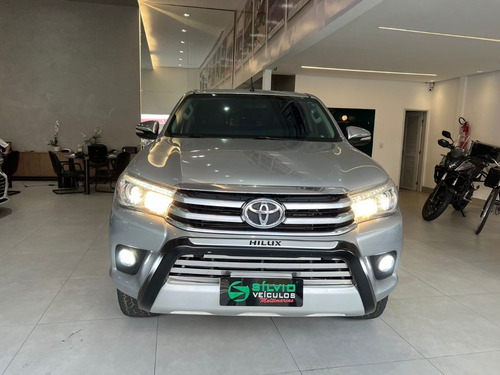 Imagem 2 de 14 de Toyota Hilux Srv