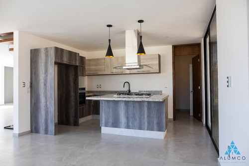 Venta De Residencia En San Andrés Cholula