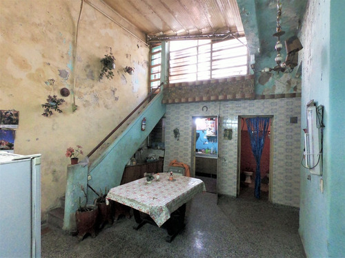 Casa 4 Ambientes. En Lote Propio Para Construir O Refaccionar