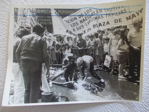 9074- U C R Alfonsin R Dia Asuncion Foto Orig D Y N   1983