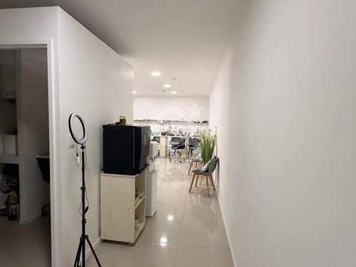 Local Comercial En Manquehue, Las Condes