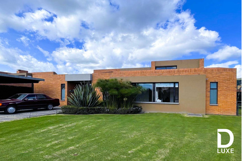 Casa Venta 4 Habitaciones Hacienda Fontanar Chía Cundinamarca 