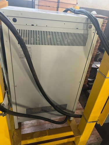 Carregador Empilhadeira Posicharge Svs 300 - 24 V A 96 V (Usado)
