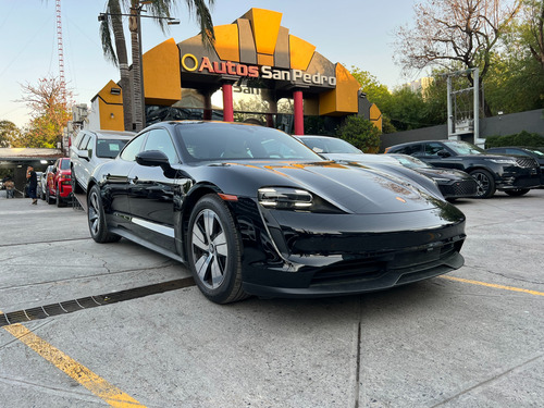 Porsche Taycan Base 2024
