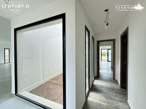 Casa En Venta A Laguna En San Sebastian - A Estrenar